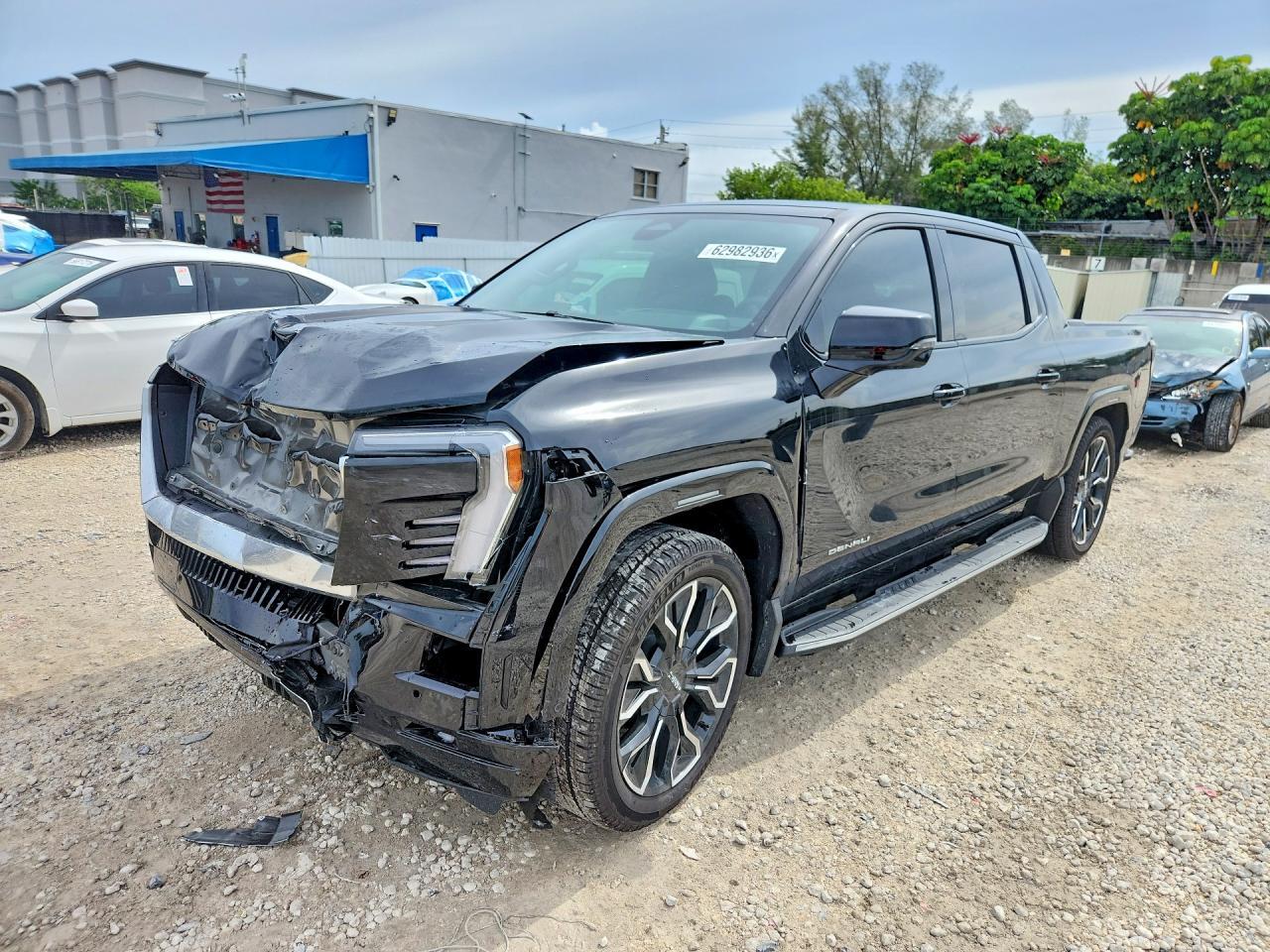 2025 GMC Sierra Denali