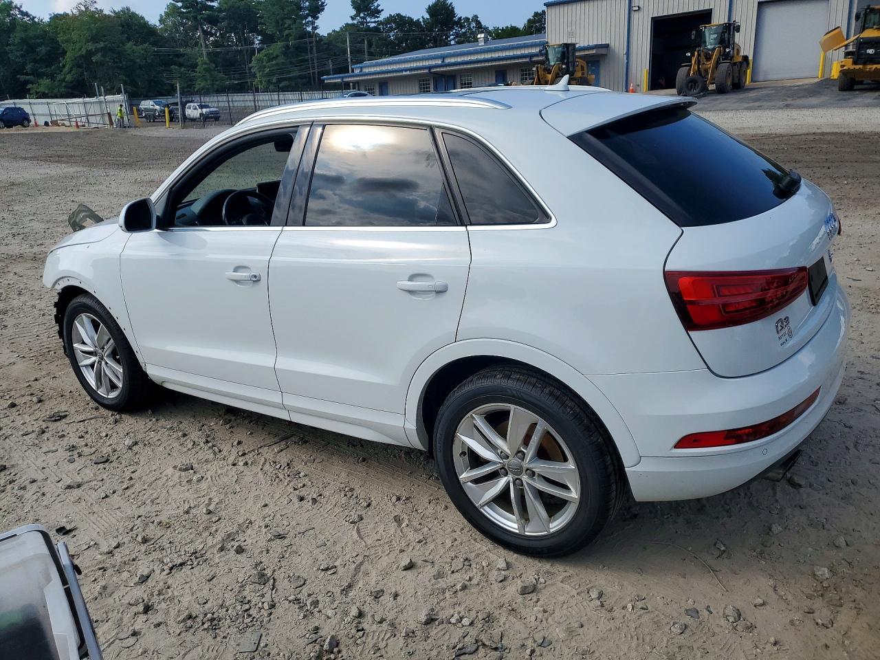 2016 Audi Q3 Premium Plus - Фото 2