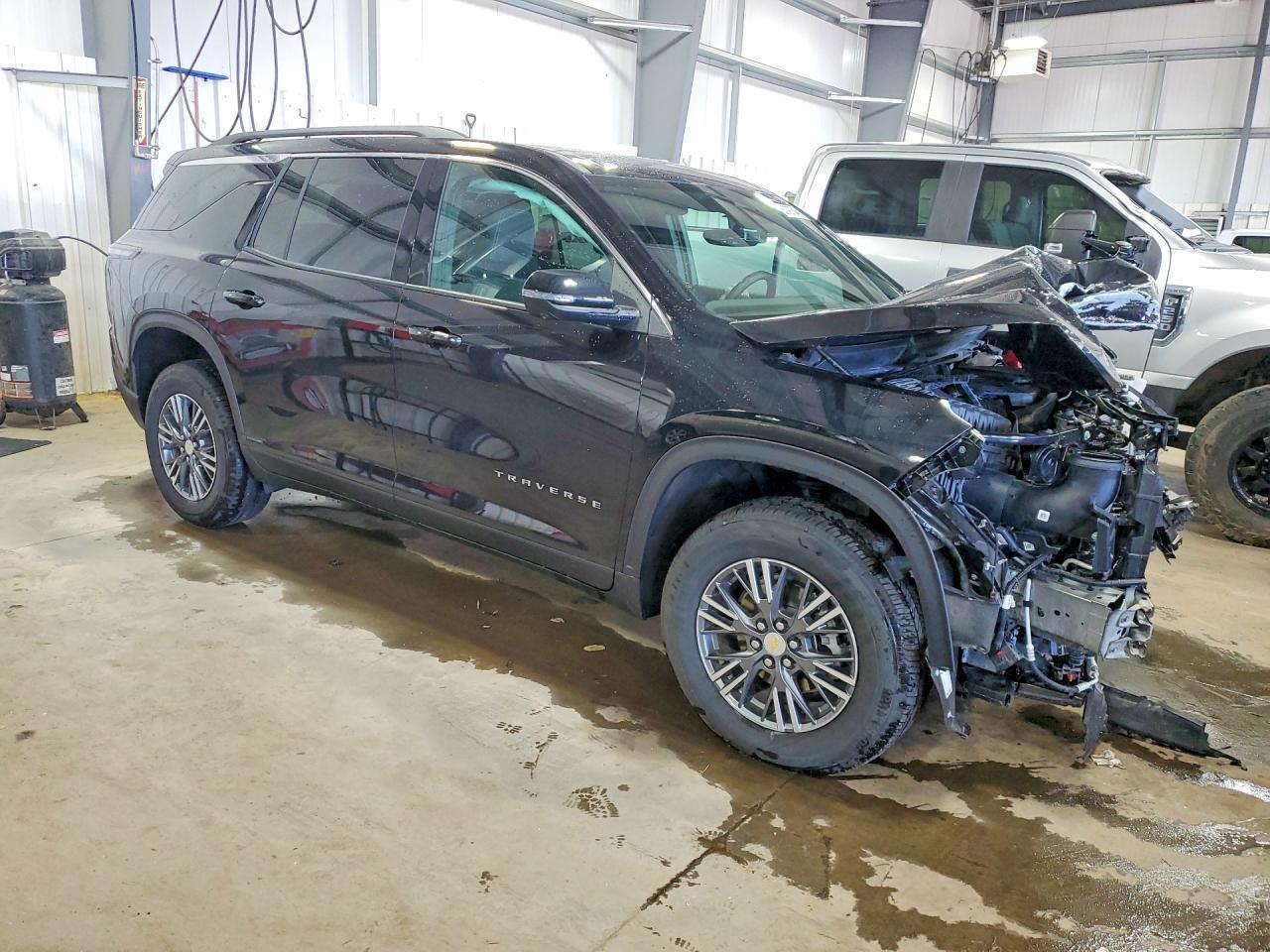 2026 Chevrolet Traverse Lt - Фото 4