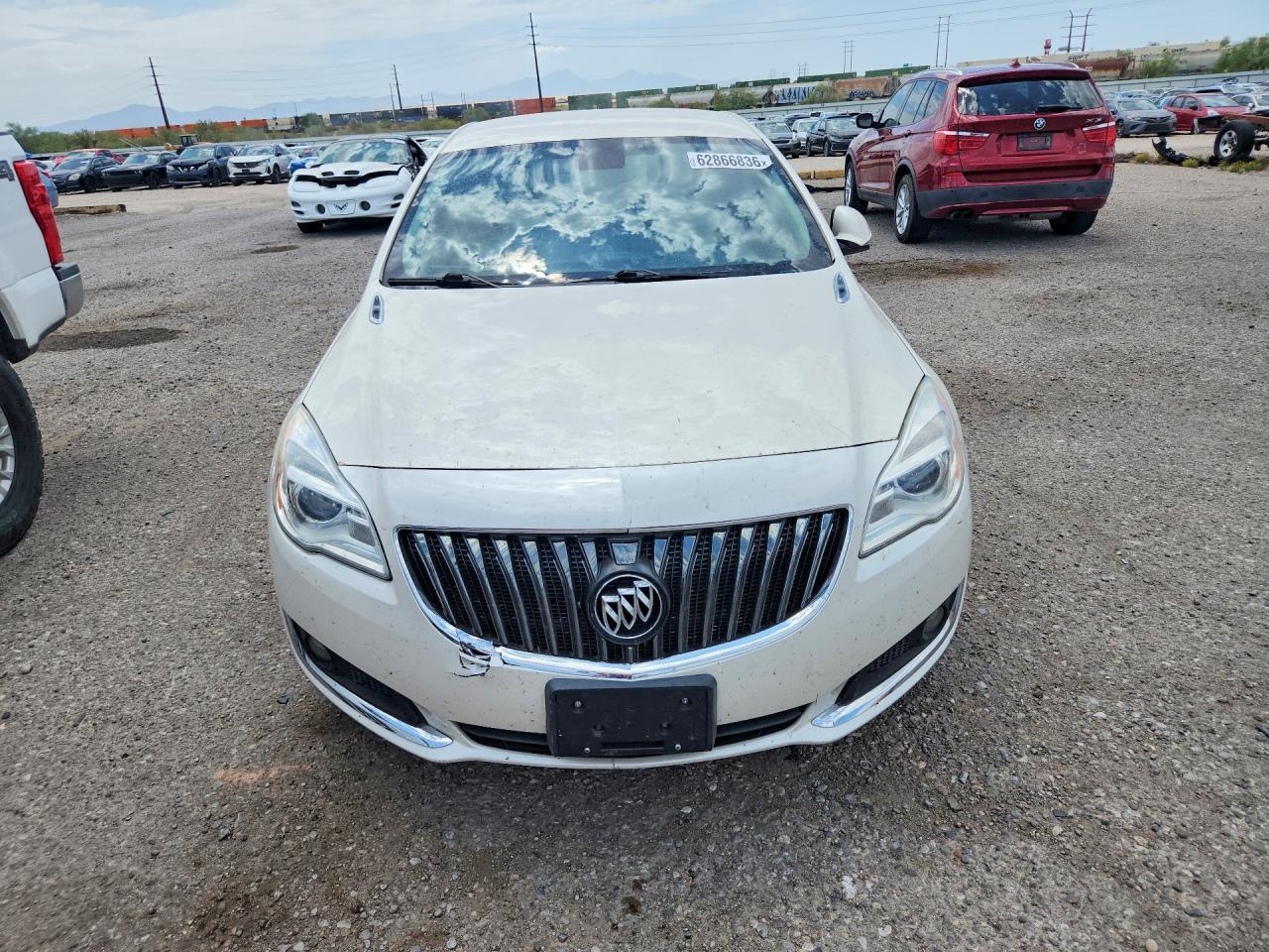 2014 Buick Regal Premium - Image 5