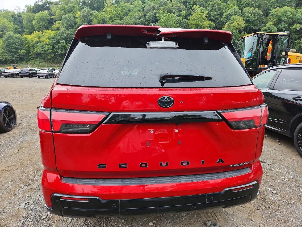 2025 Toyota Sequoia Platinum - Image 6