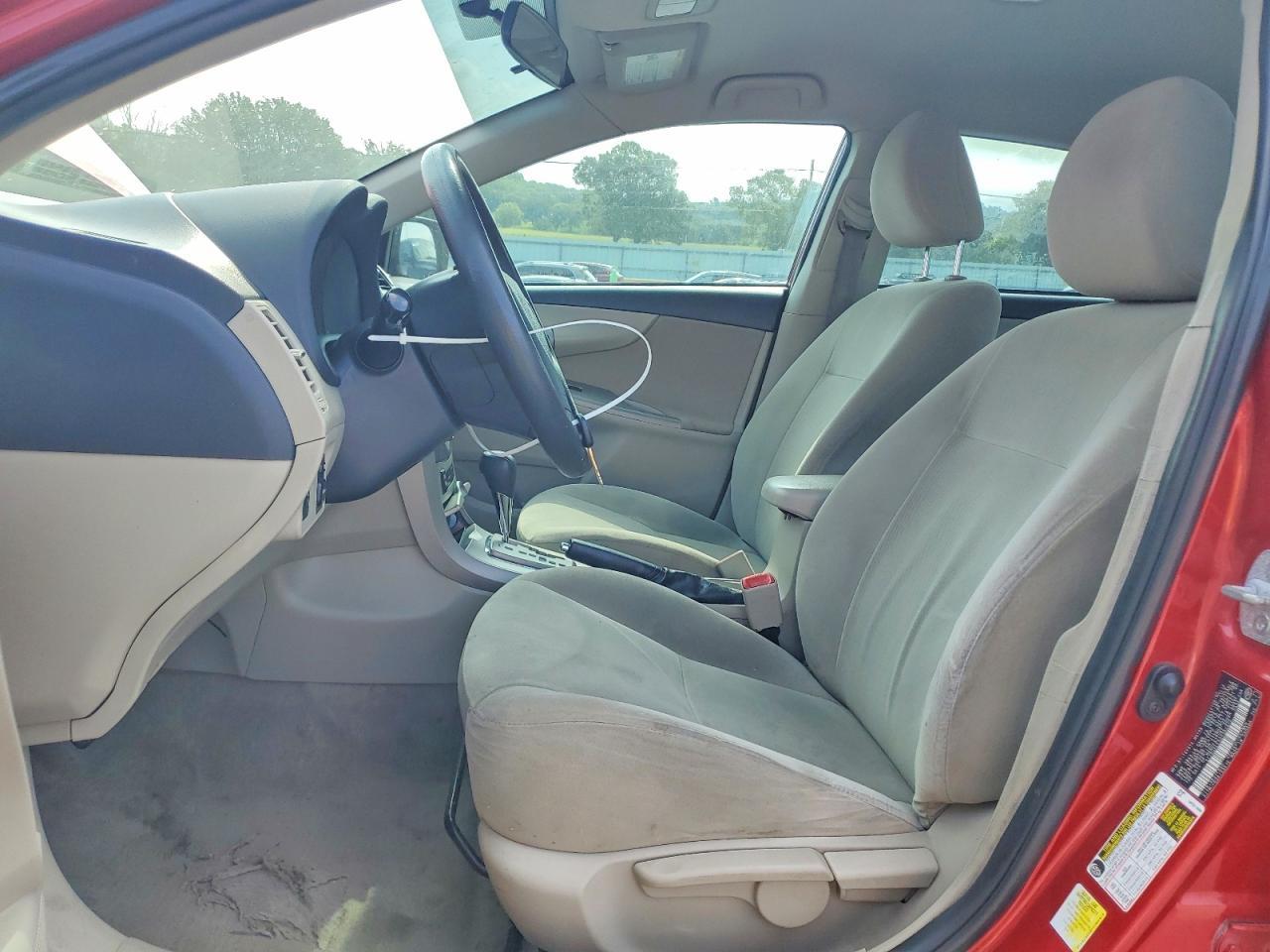 2013 Toyota Corolla Le - Image 7