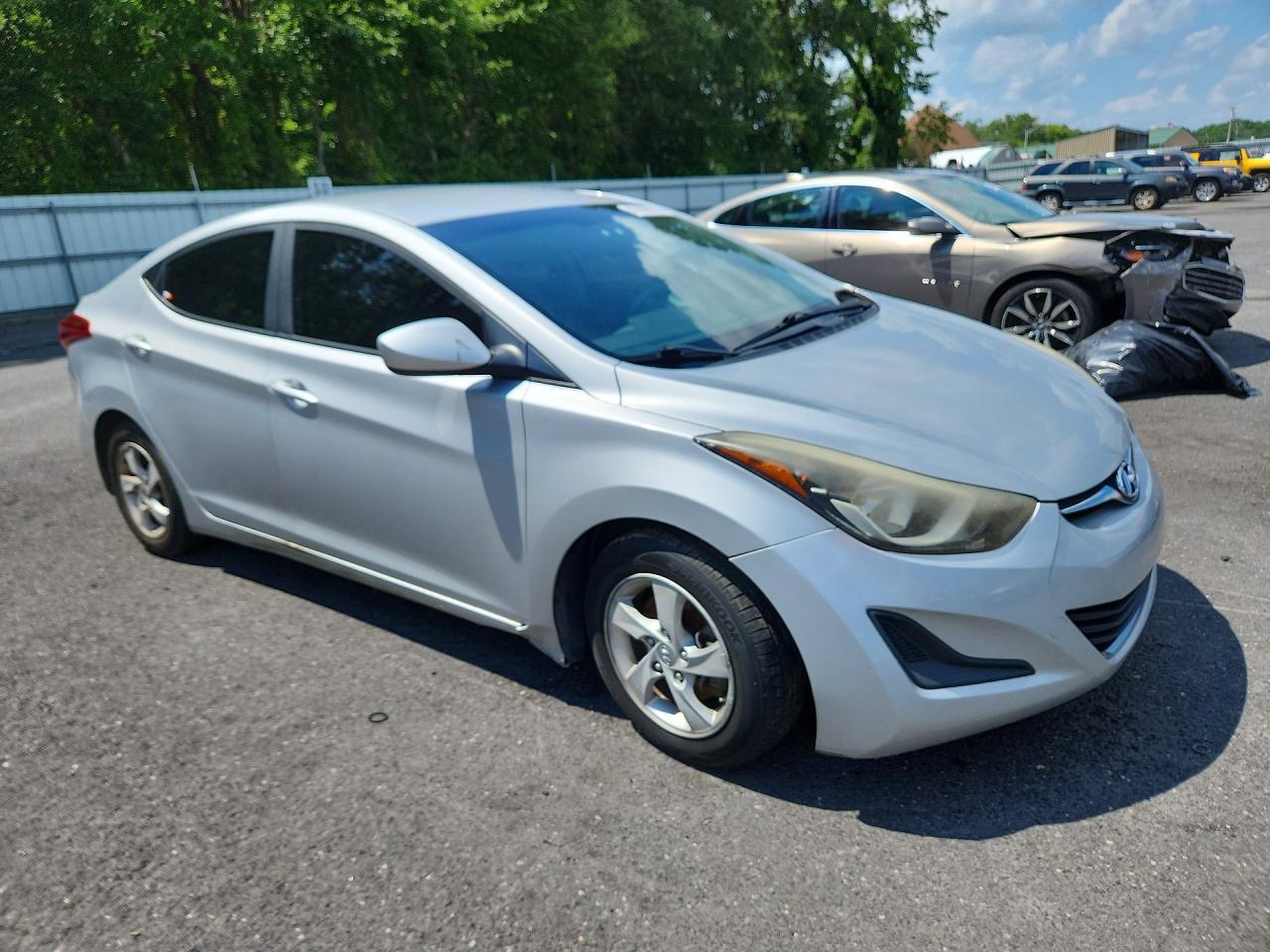 2014 Hyundai Elantra Se - Image 4