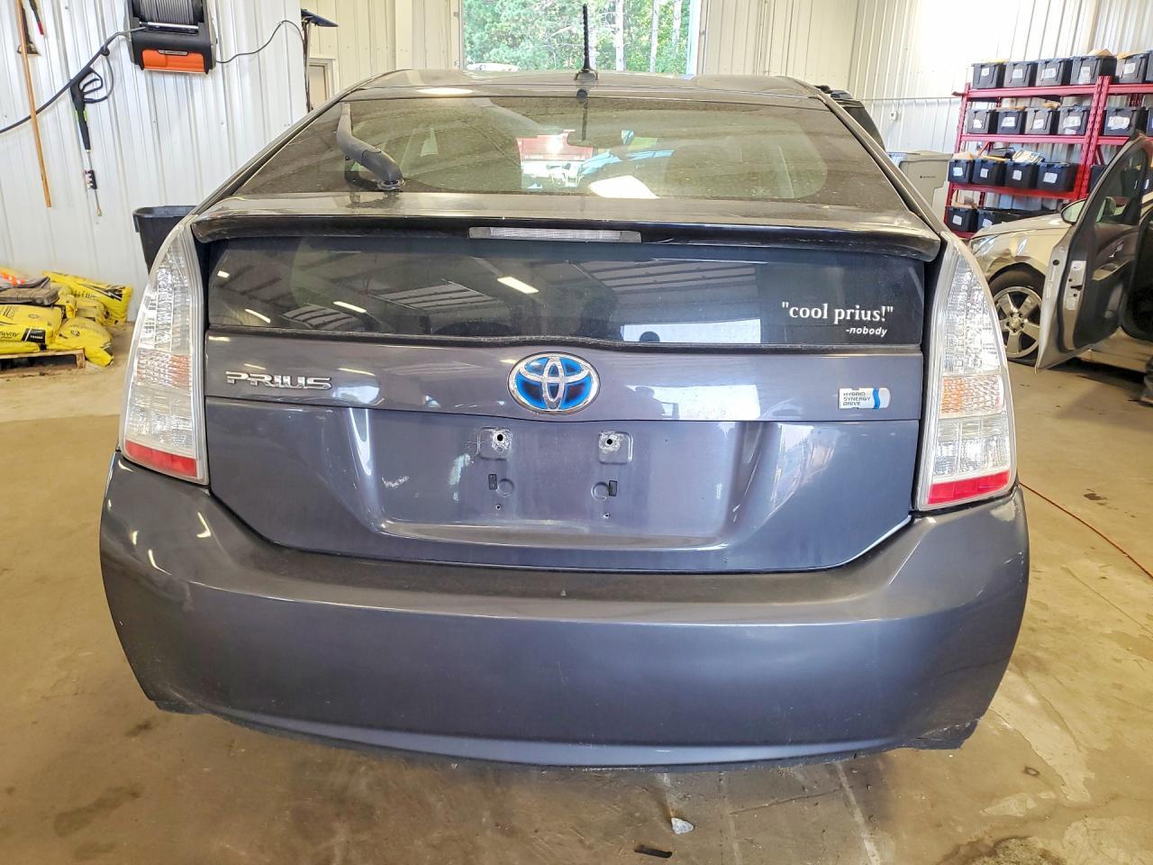 2011 Toyota Prius Three - Фото 6