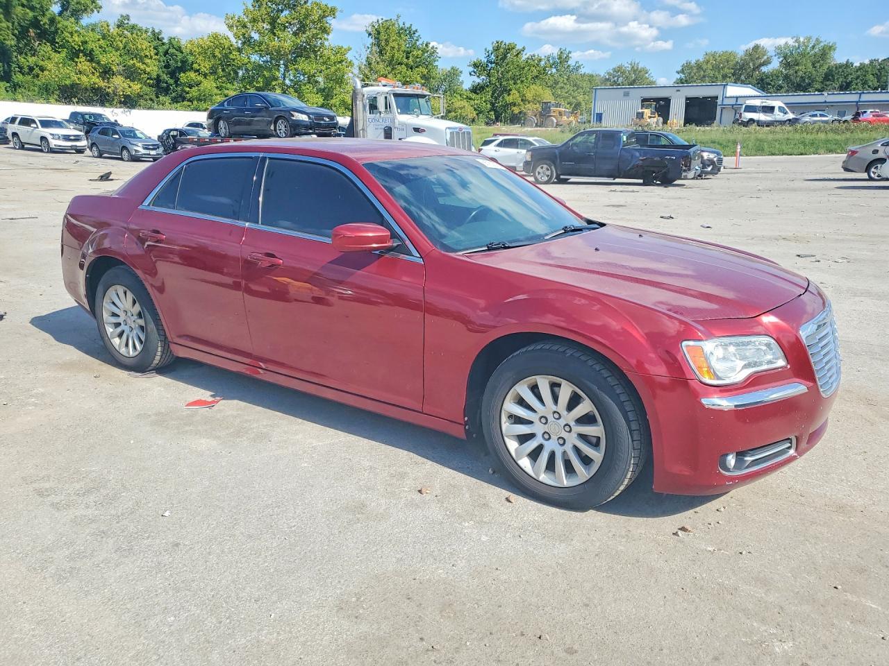 2013 Chrysler 300 - Фото 4