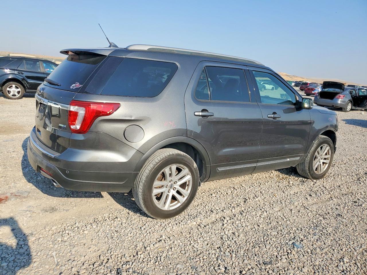 2018 Ford Explorer Xlt - Image 3