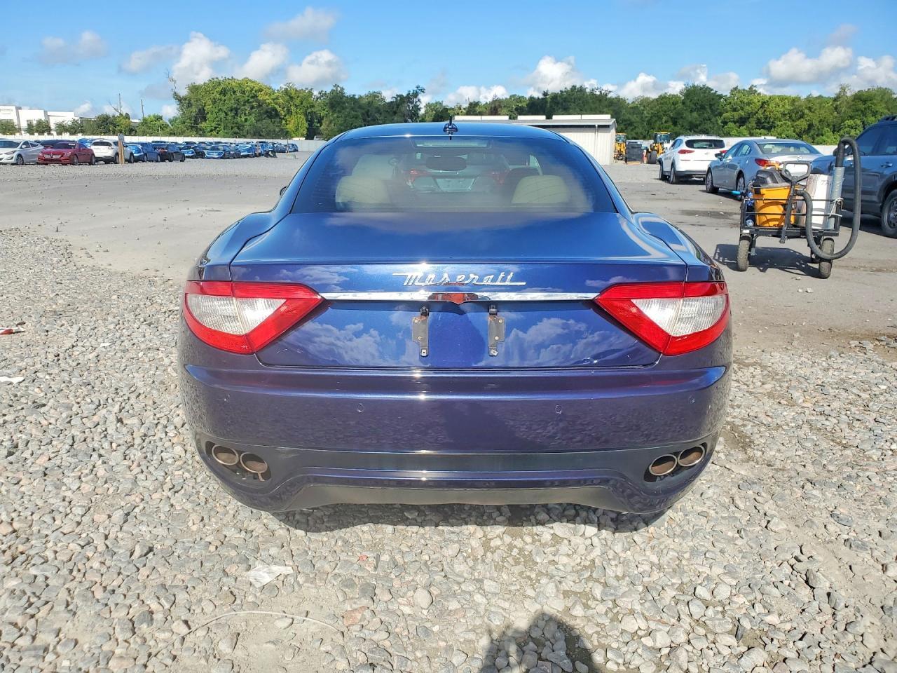 2010 Maserati Granturismo - Фото 6