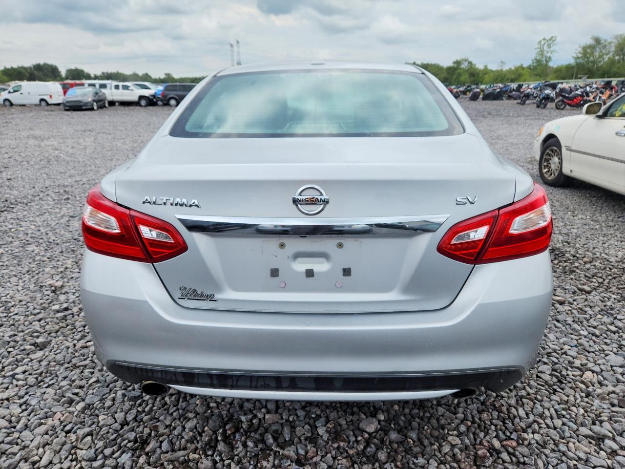 2016 Nissan Altima 2.5 - Image 6