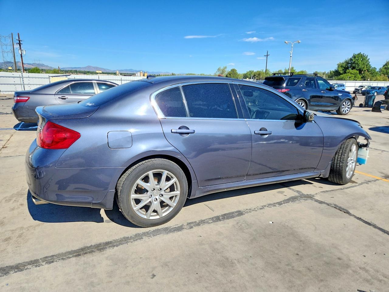 2011 Infiniti G37 Sedan X - Image 3