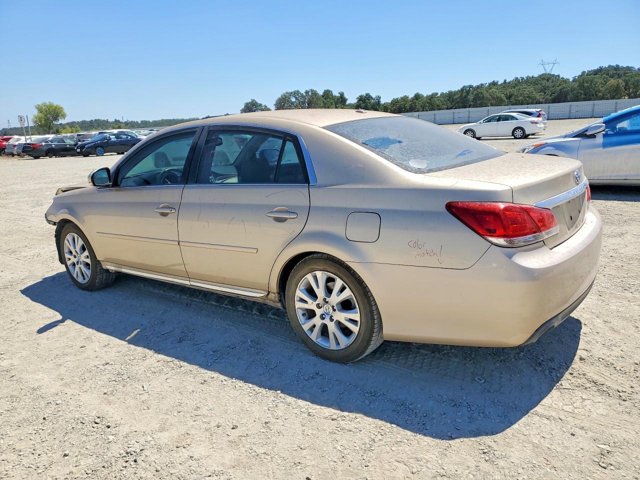 2012 Toyota Avalon Base - Image 2