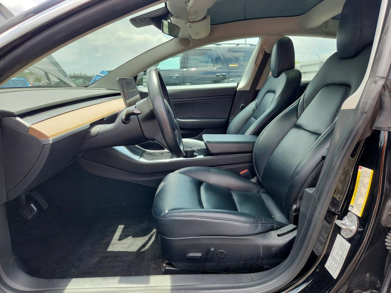 2019 Tesla Model 3 - Image 7