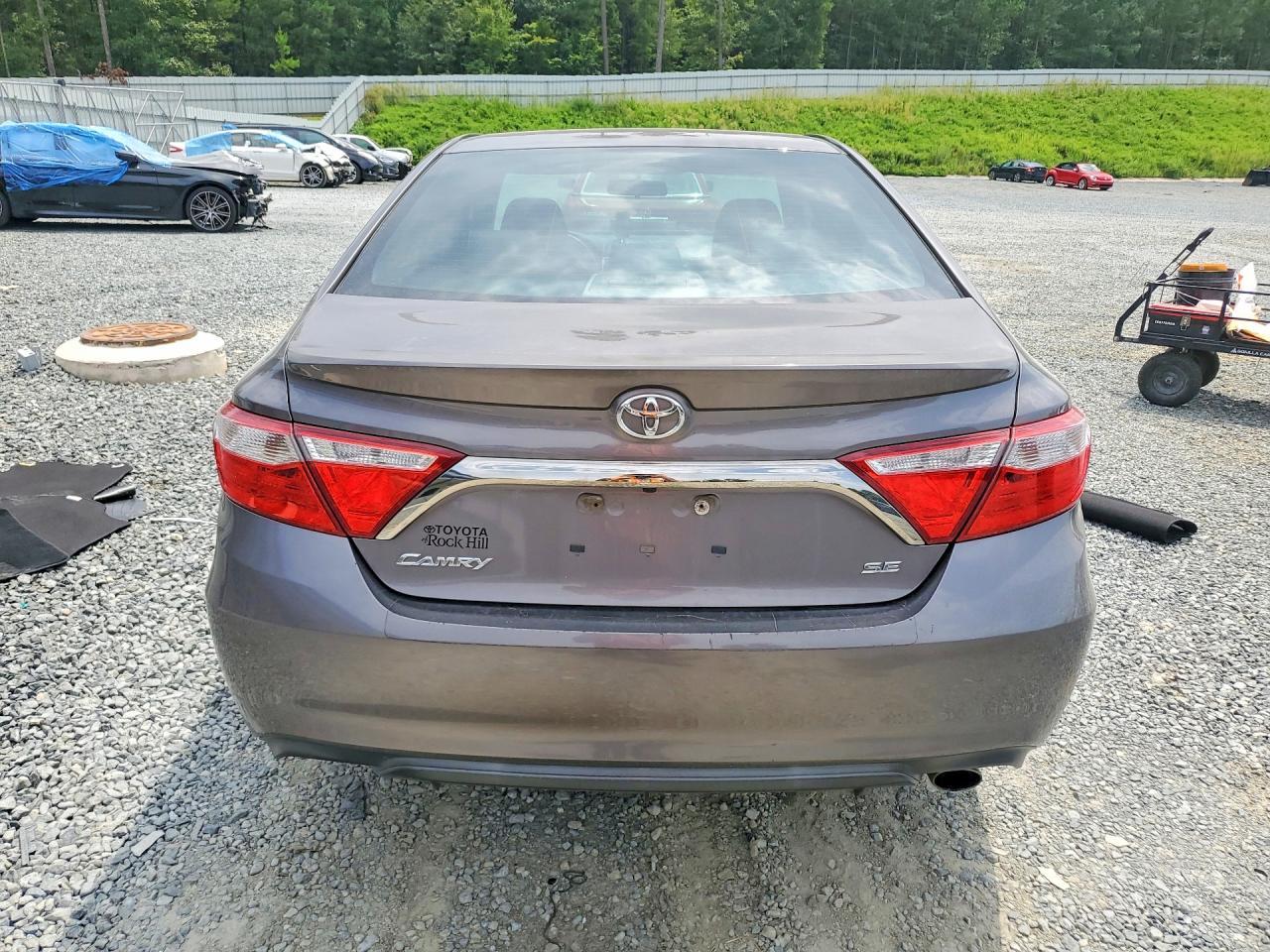 2015 Toyota Camry - Image 6