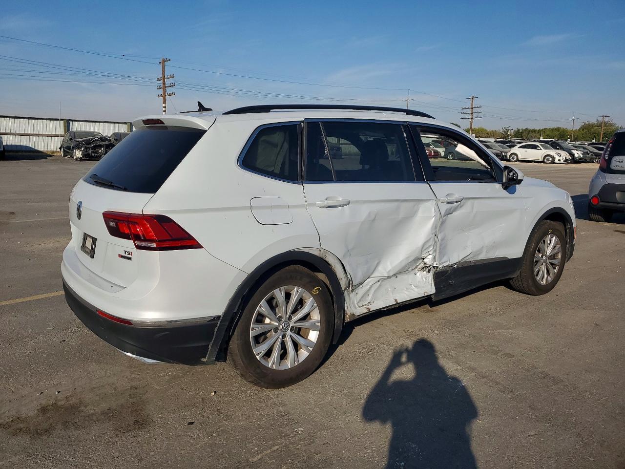 2018 Volkswagen Tiguan Se - Фото 3