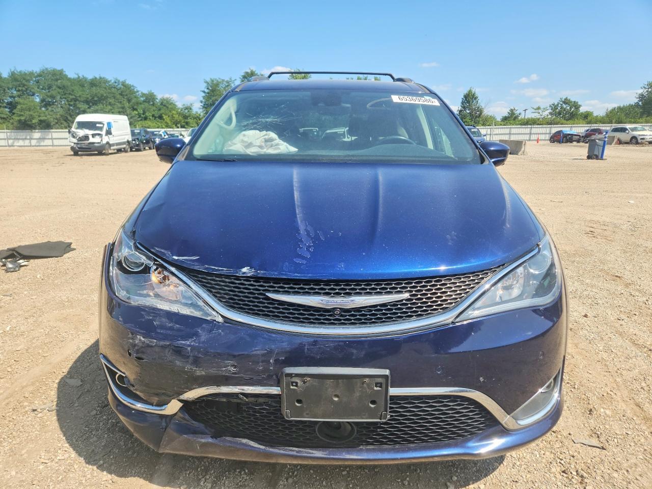 2017 Chrysler Pacifica Touring L Plus - Image 5