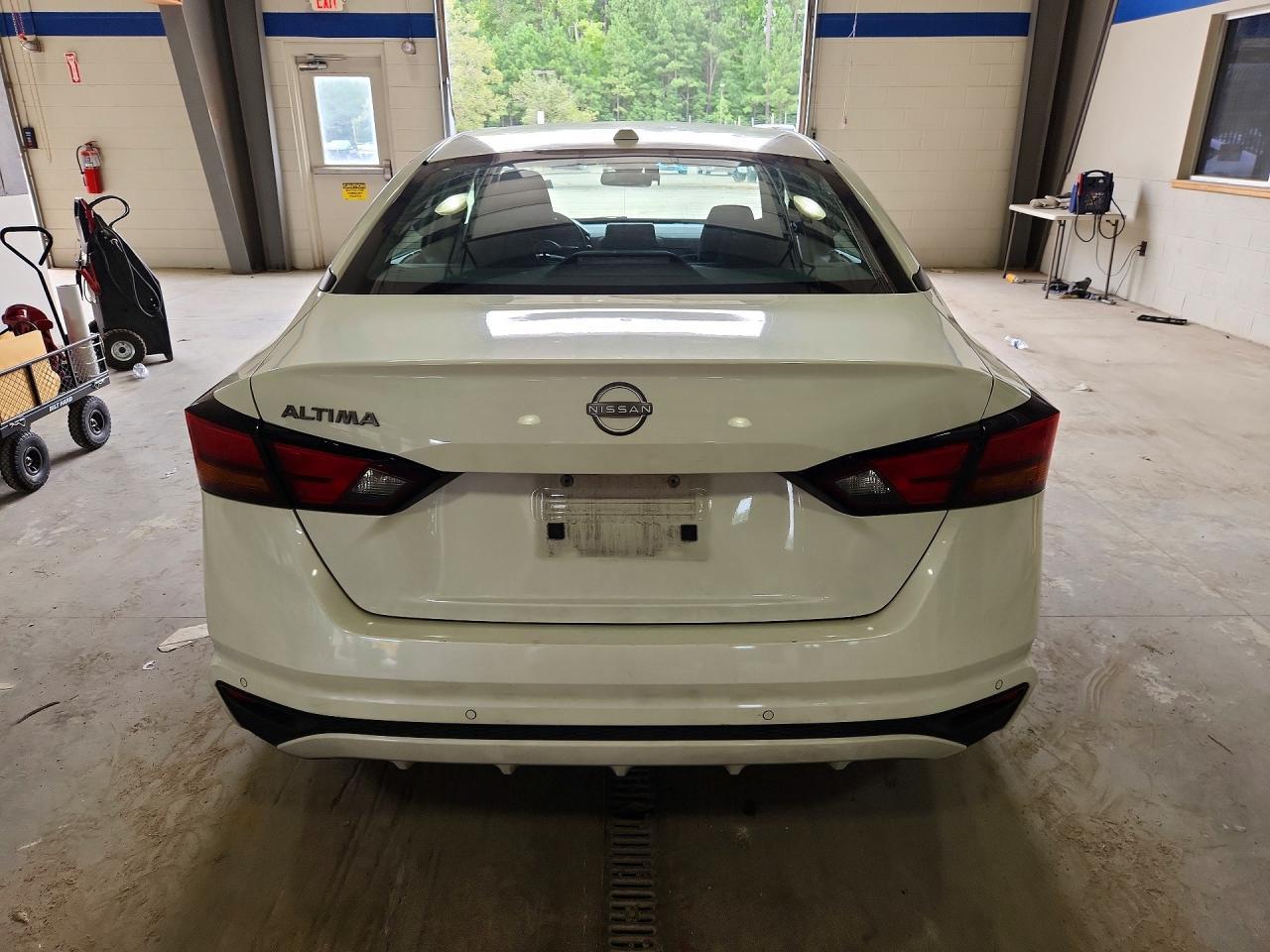 2025 Nissan Altima Sv - Image 6