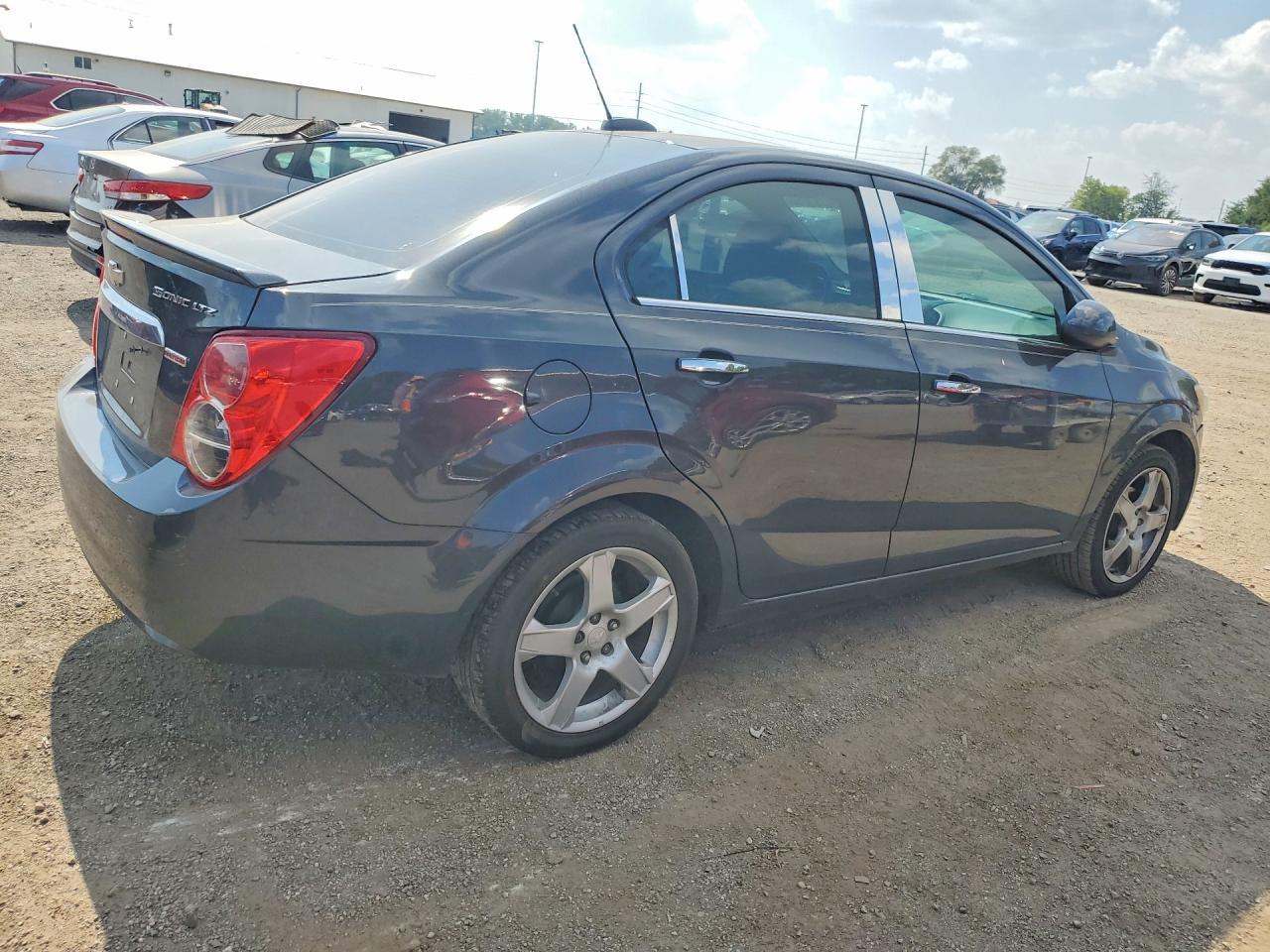 2015 Chevrolet Sonic Ltz - Image 3