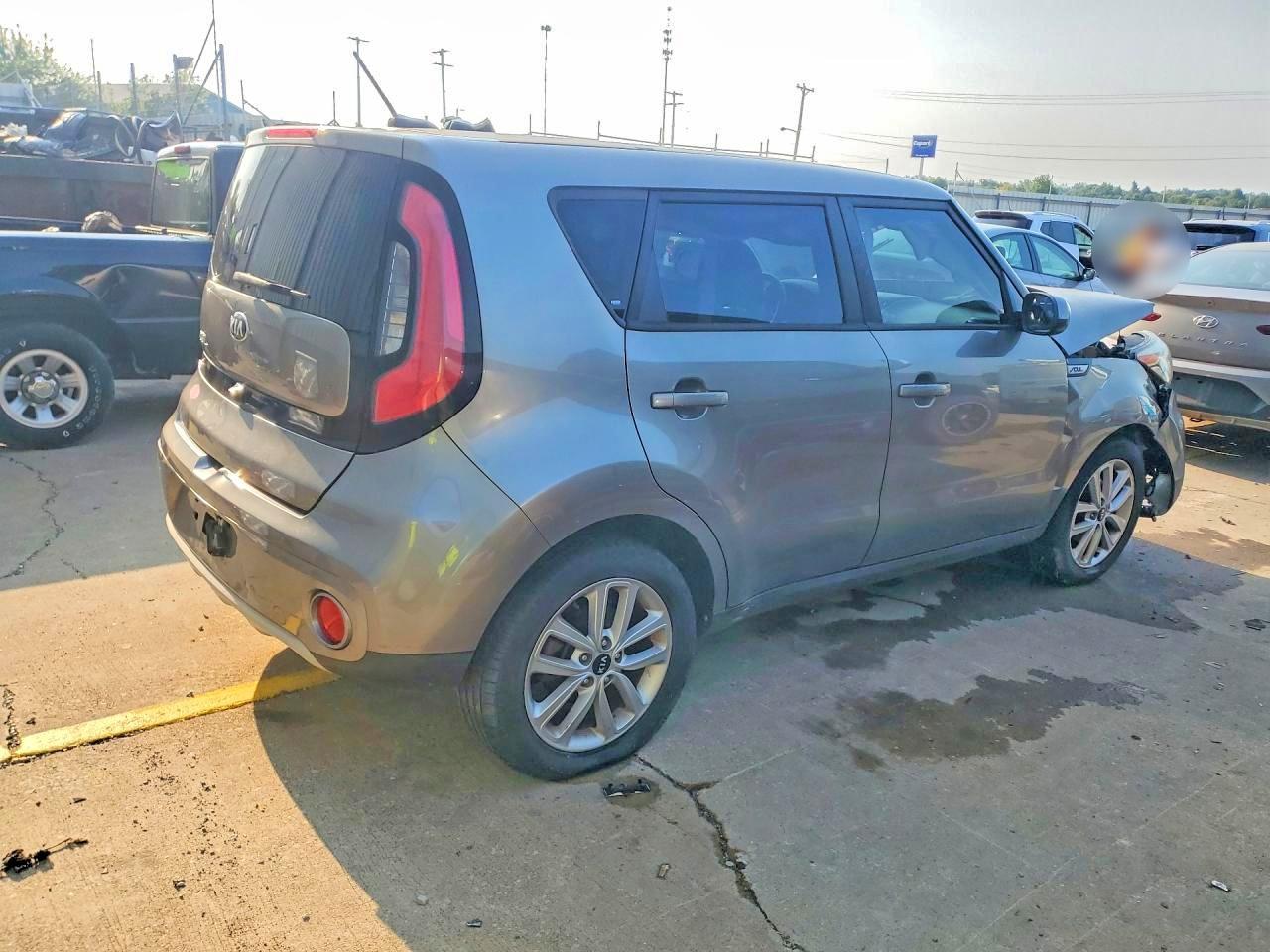 2019 Kia Soul + - Image 3