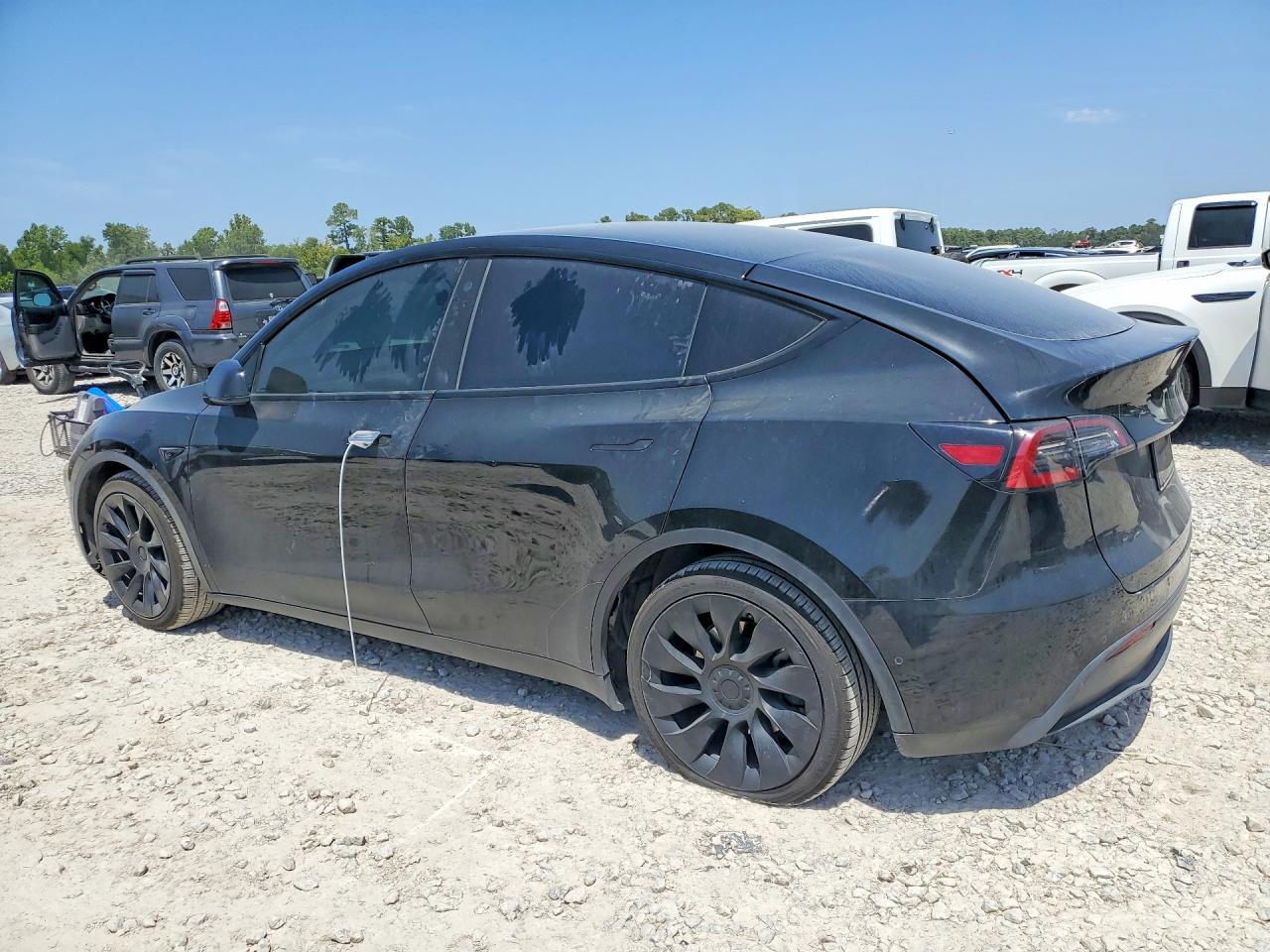 2021 Tesla Model Y - Фото 2