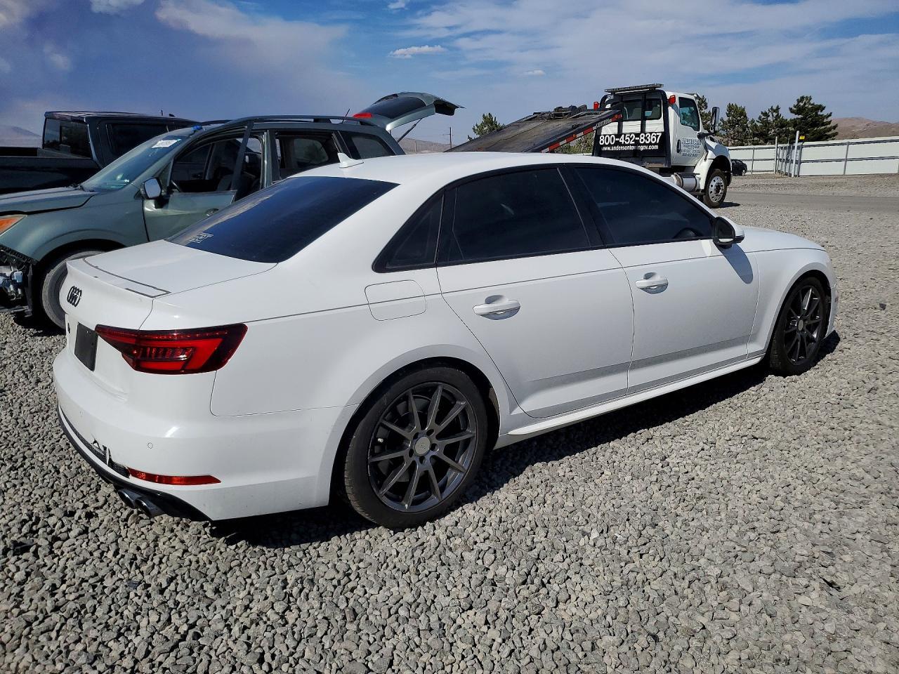 2019 Audi S4 Prestige - Фото 3