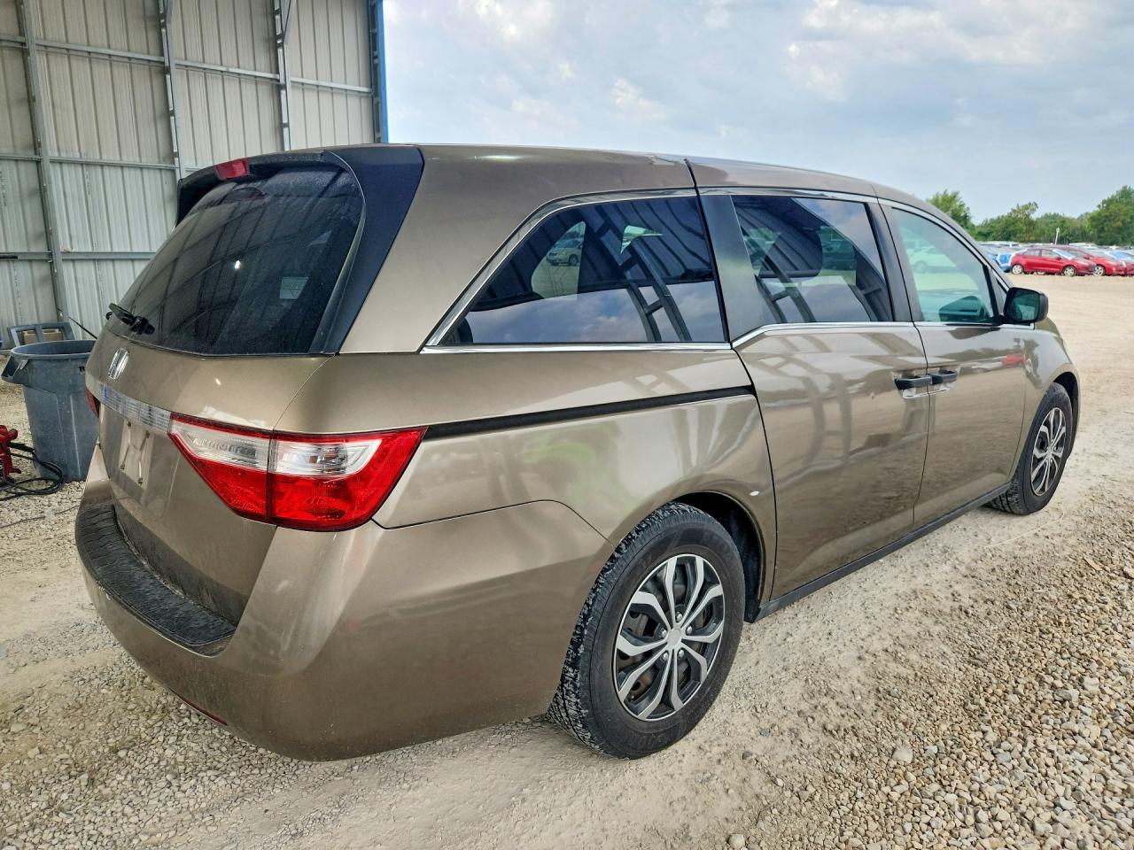 2011 Honda Odyssey Lx - Фото 3