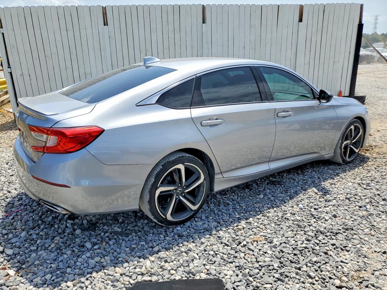2020 Honda Accord Sport - Image 3