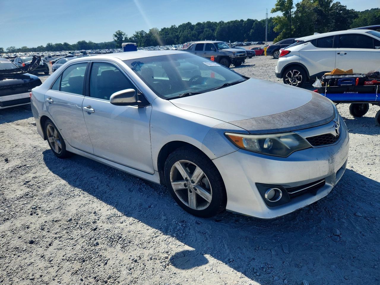 2014 Toyota Camry Se - Фото 4