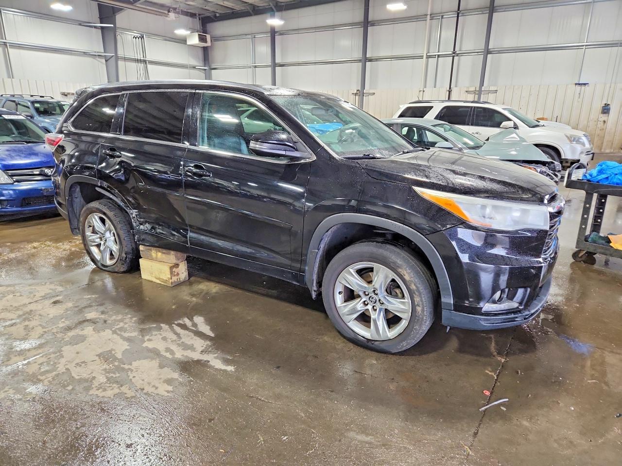 2016 Toyota Highlander Limited - Image 4