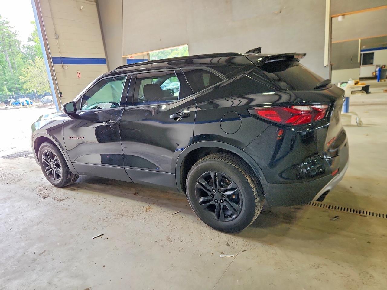 2020 Chevrolet Blazer 2Lt - Image 2