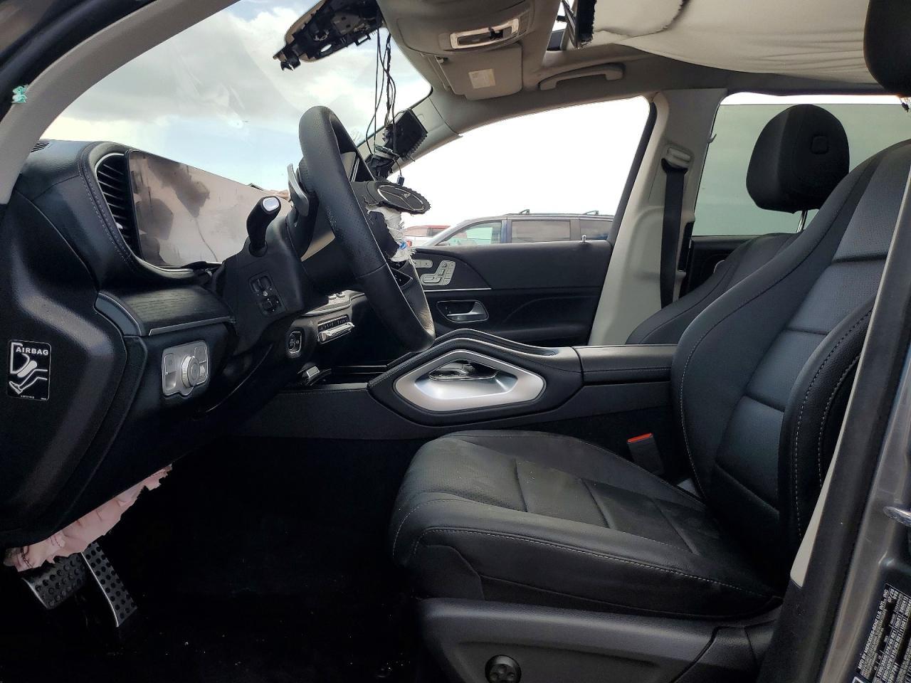 2026 Mercedes-Benz Gls 450 4Matic - Image 7