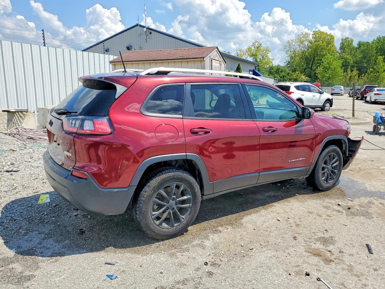 2020 Jeep Cherokee Latitude - Image 3