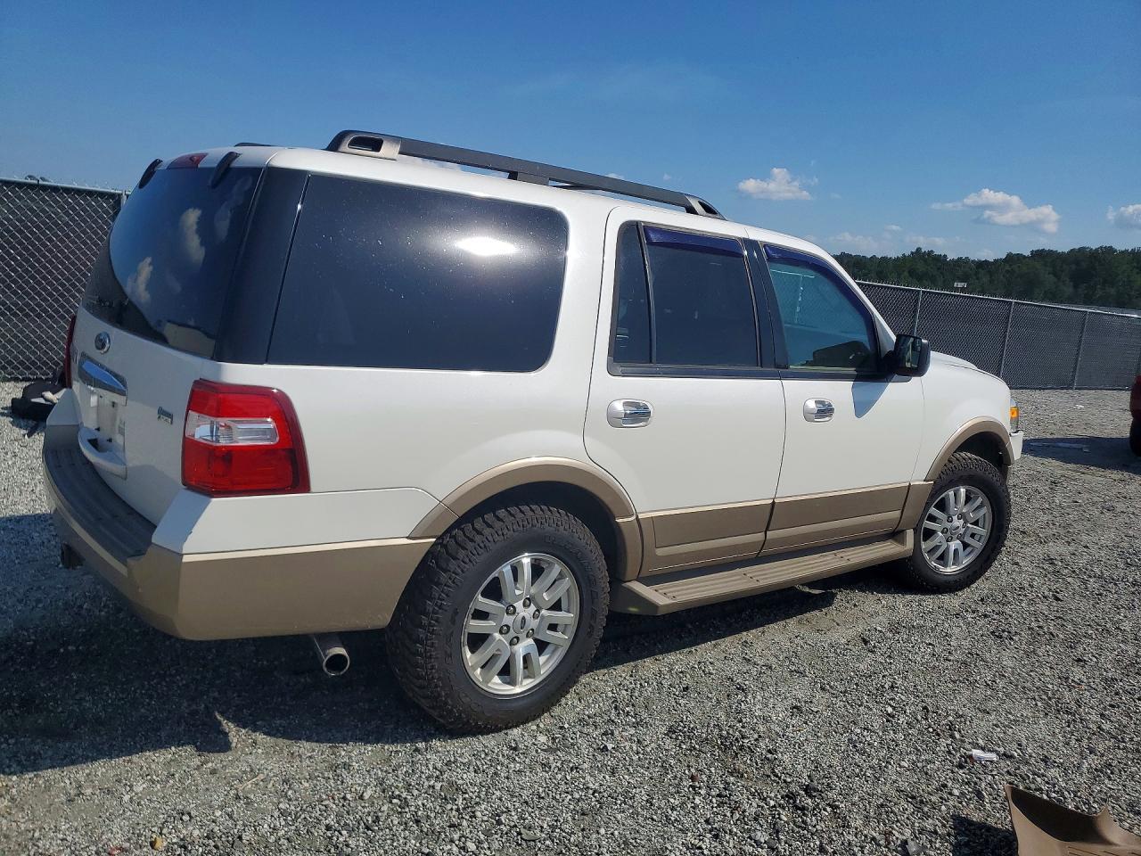 2014 Ford Expedition Xlt - Image 3
