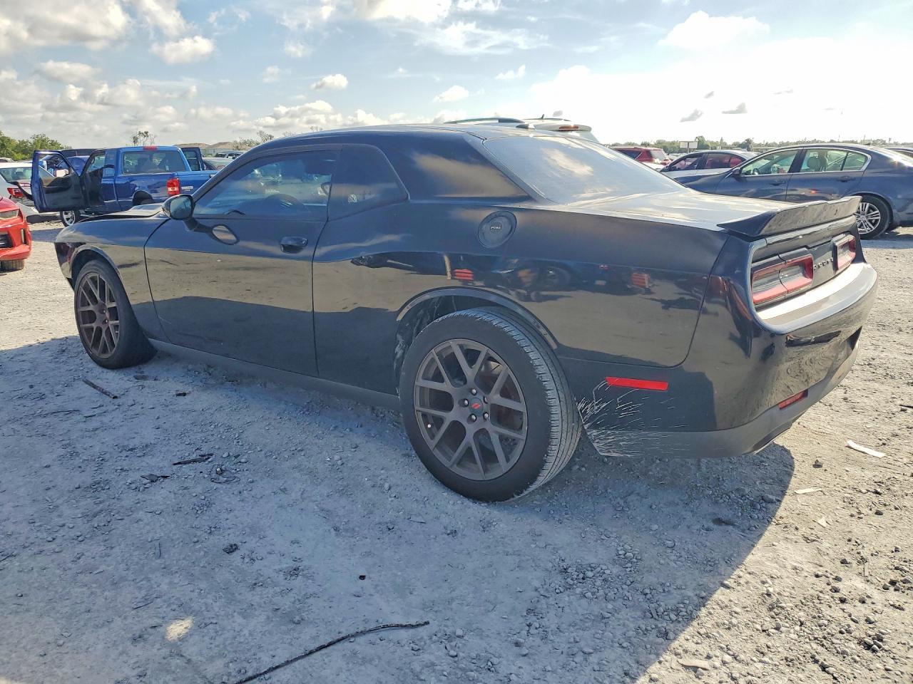 2019 Dodge Challenger Sxt - Фото 2