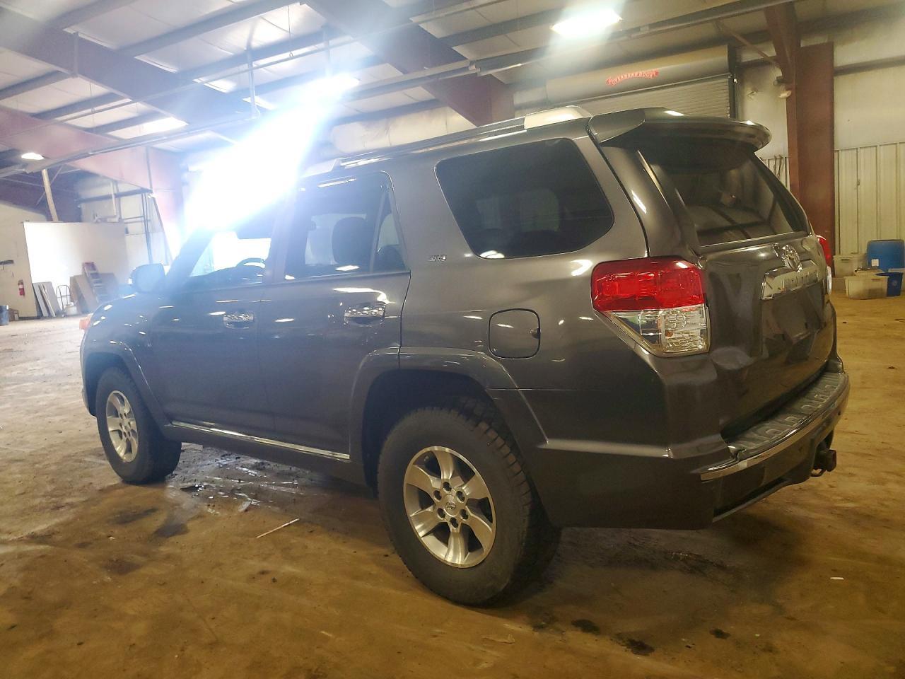 2010 Toyota 4Runner Sr5 - Фото 2