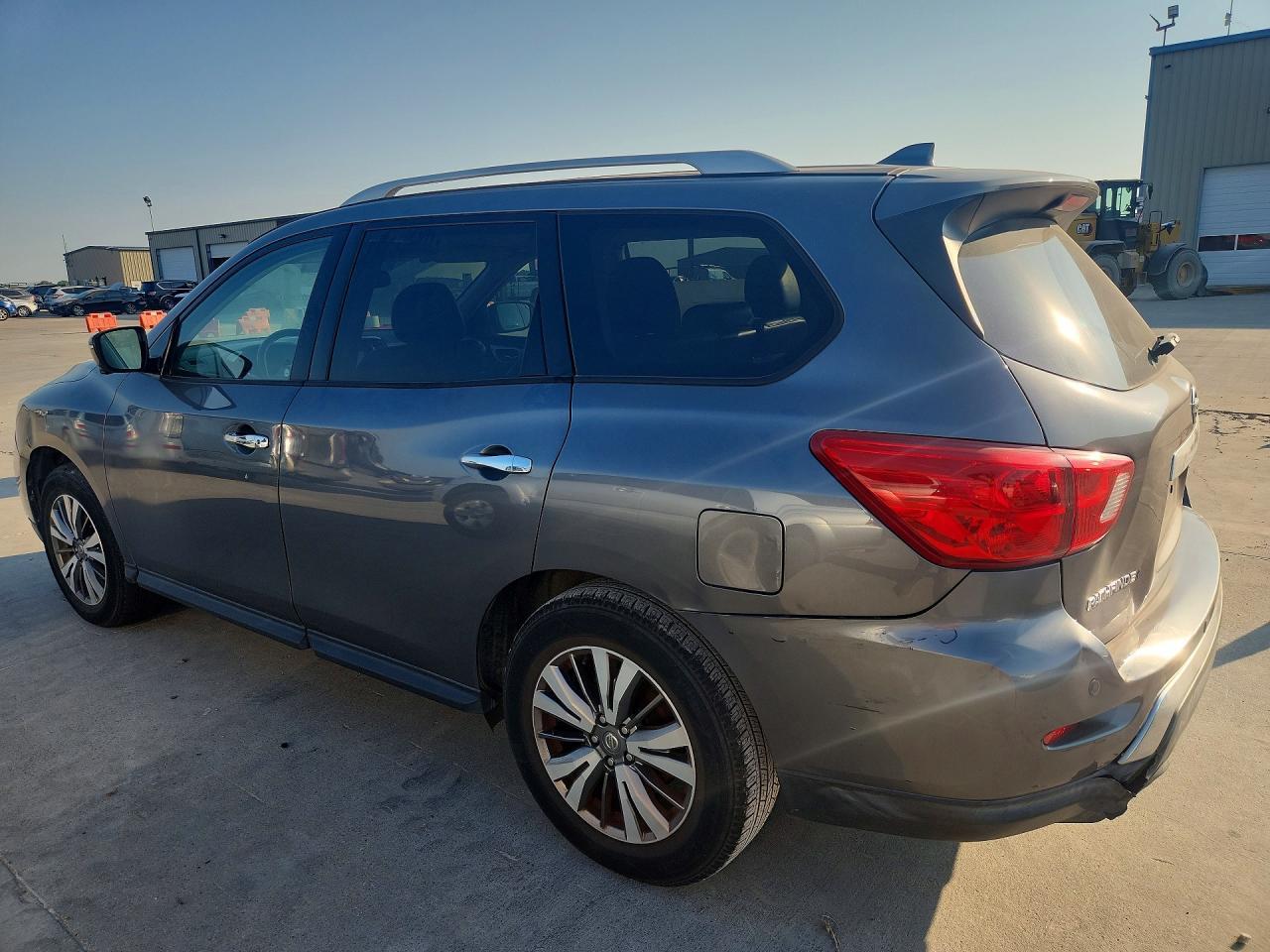2019 Nissan Pathfinder Sl - Фото 2
