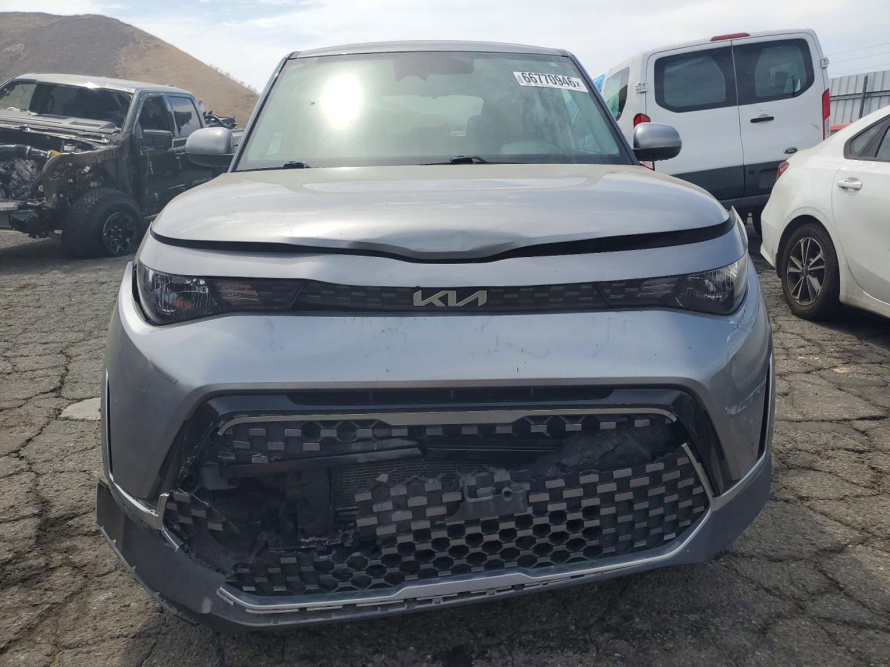2023 Kia Soul Ex - Image 5