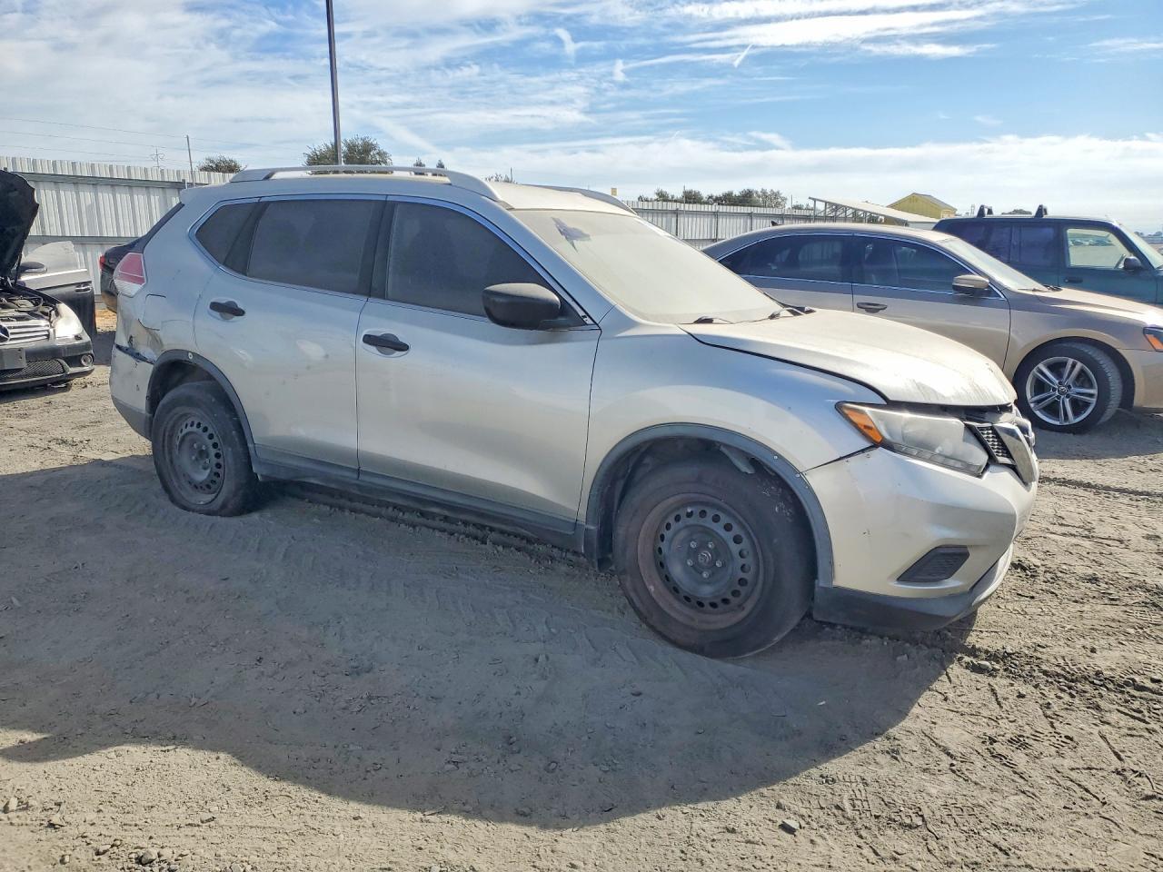 2016 Nissan Rogue S - Image 4