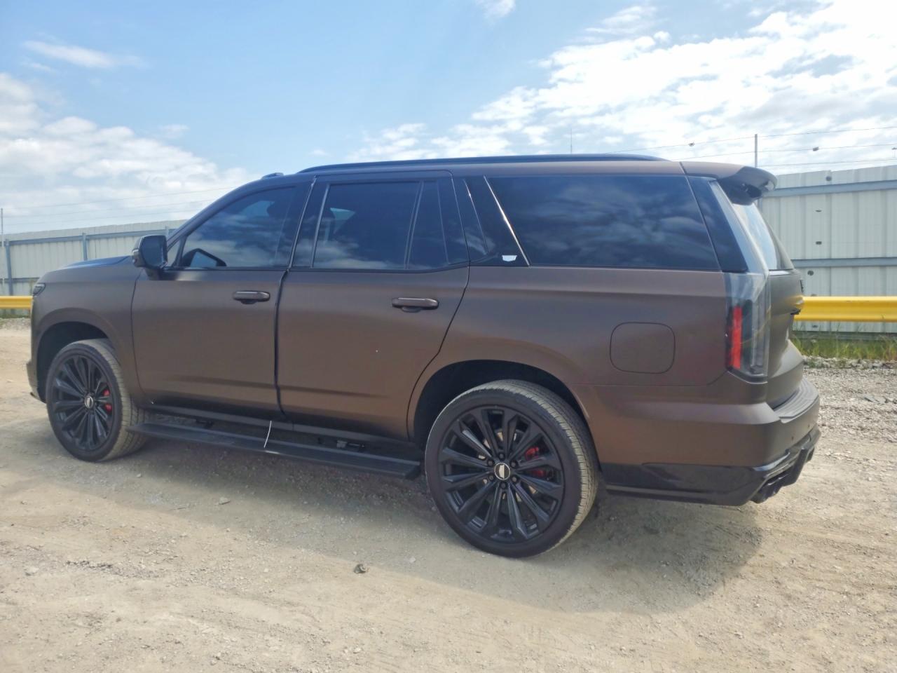 2025 Cadillac Escalade V - Image 2