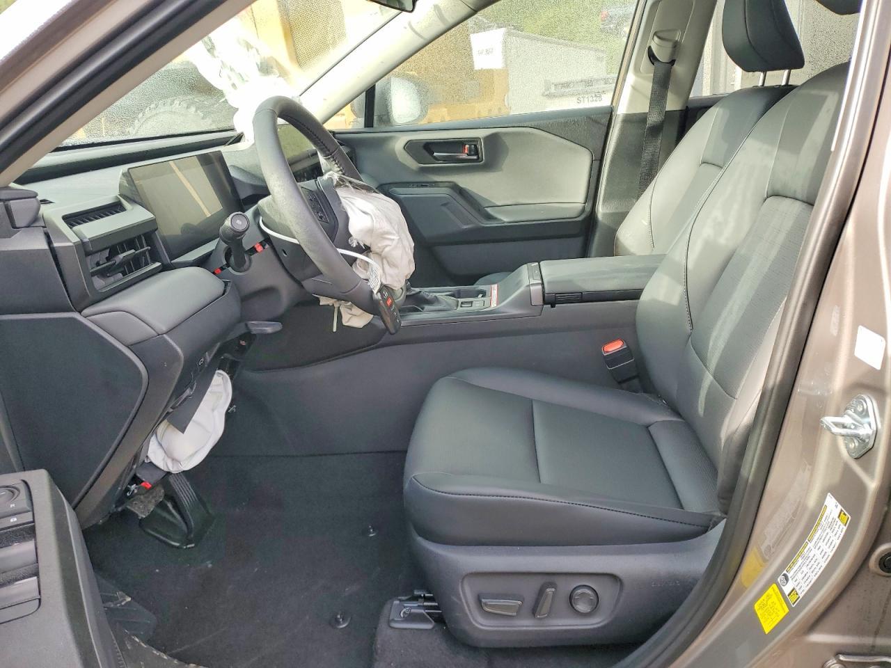 2026 Toyota Rav4 Le - Фото 7
