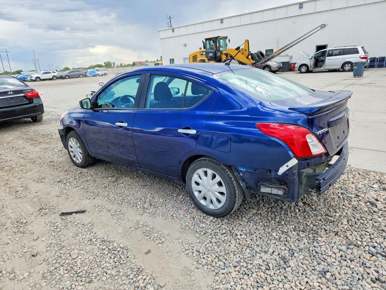 2019 Nissan Versa Sv - Image 2