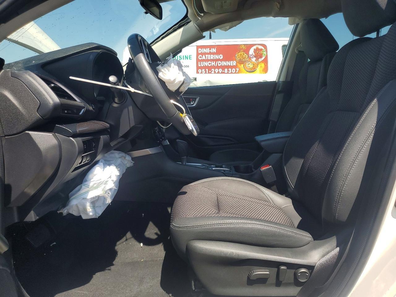 2023 Subaru Forester Premium - Image 7