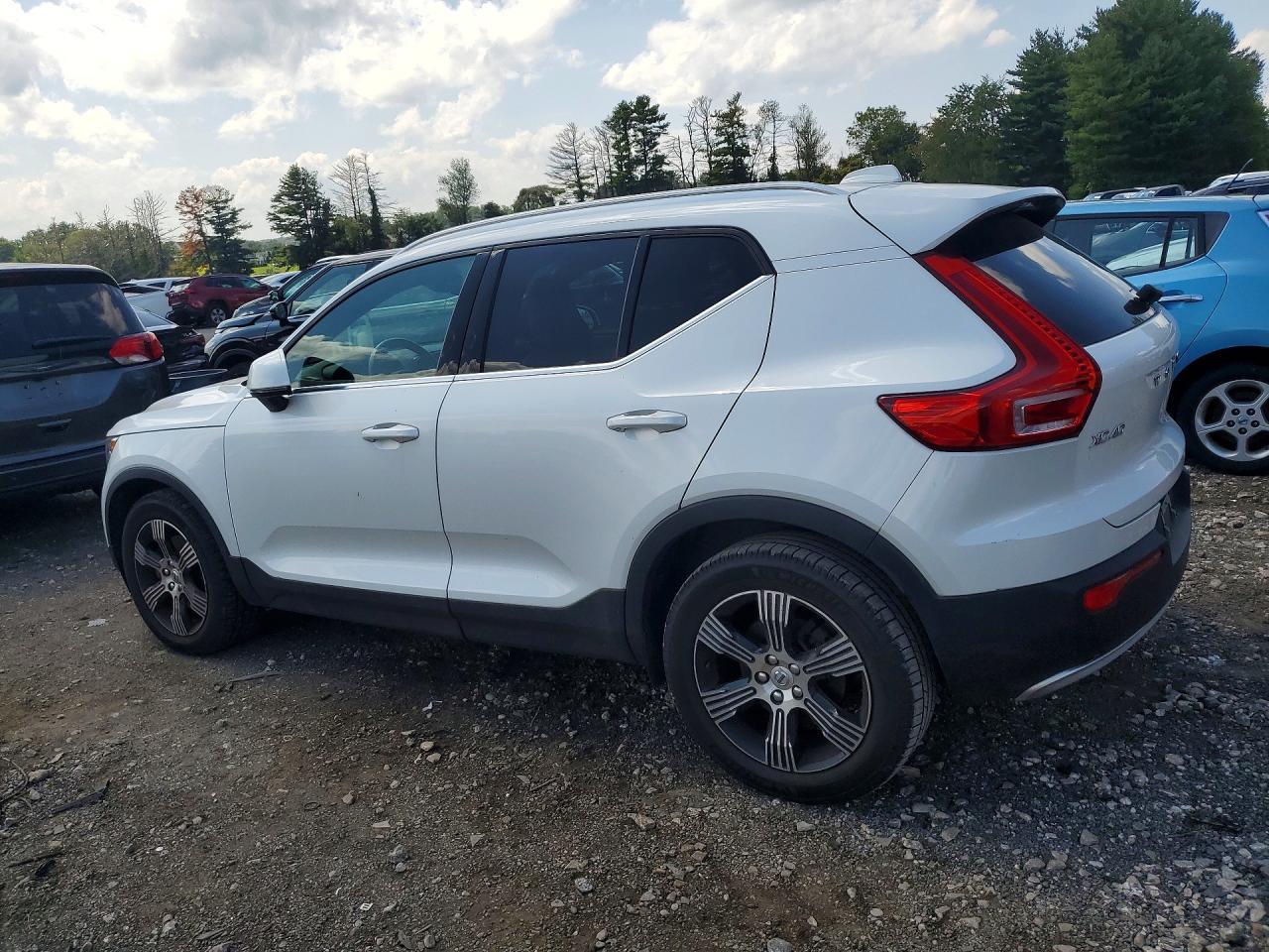 2021 Volvo Xc40 T5 Inscription - Фото 2