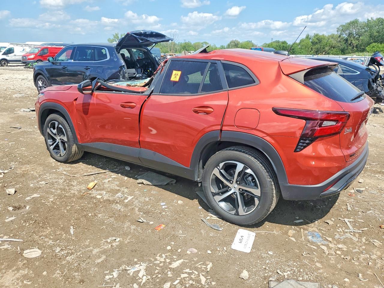 2024 Chevrolet Trax 1Rs - Фото 2