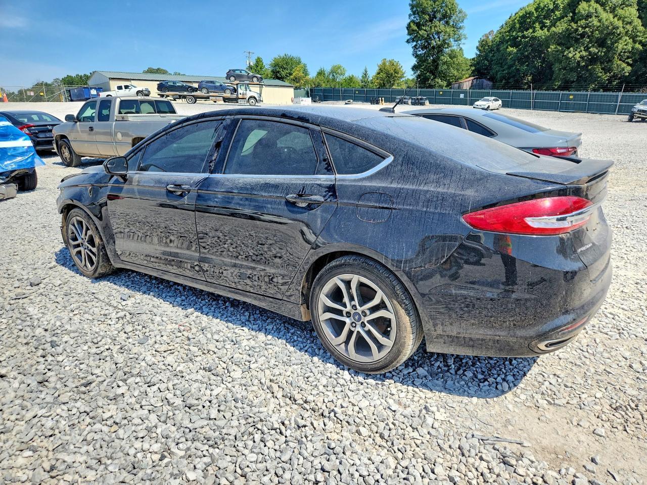 2017 Ford Fusion Se - Фото 2