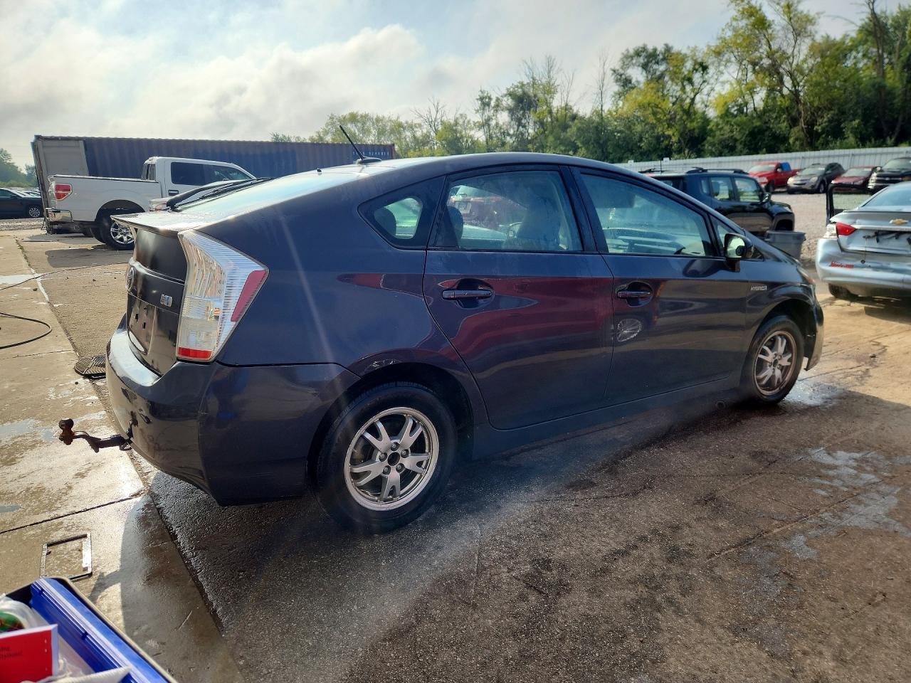2010 Toyota Prius Iii - Фото 3