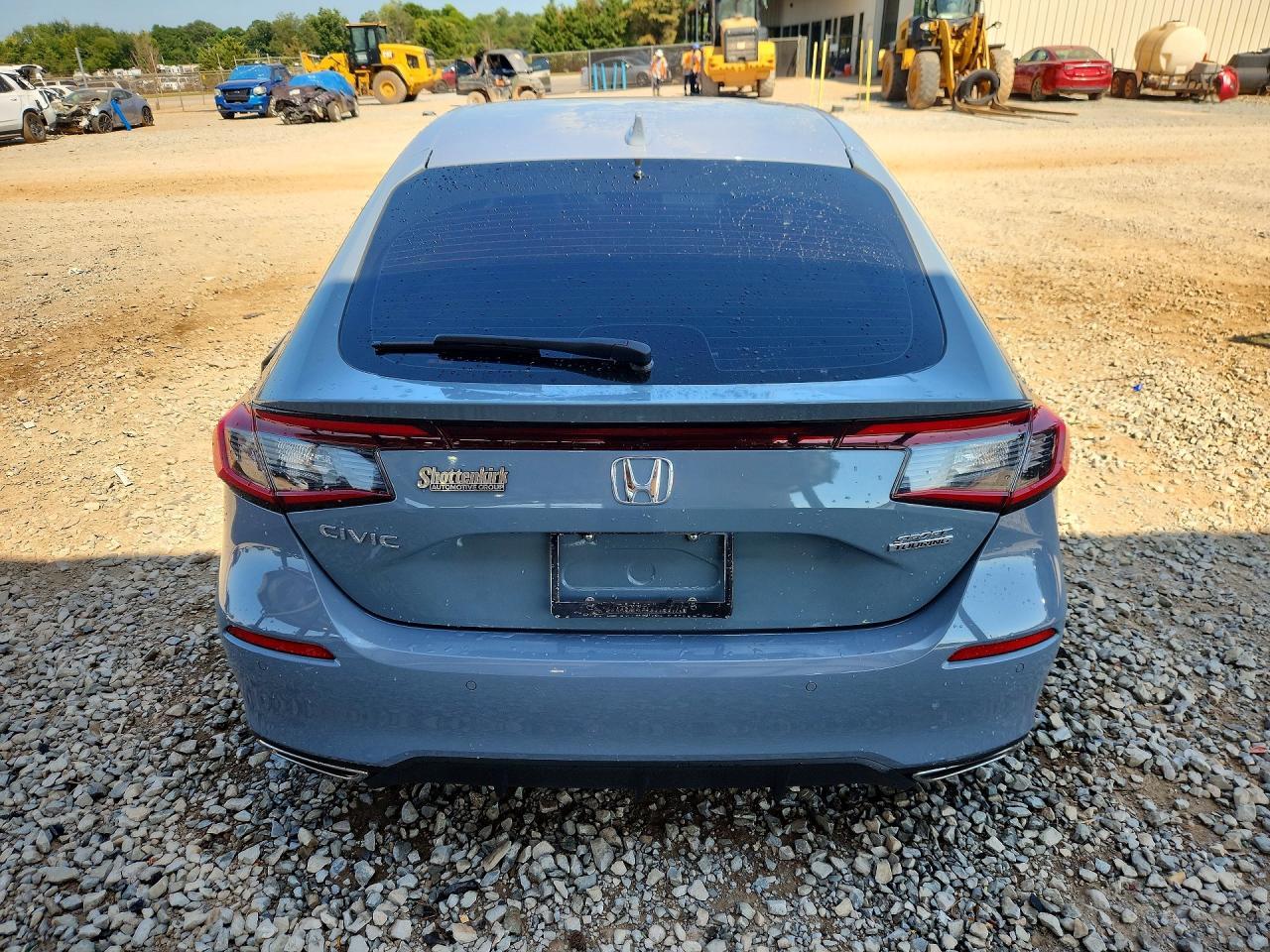 2024 Honda Civic Sport Touring - Image 6