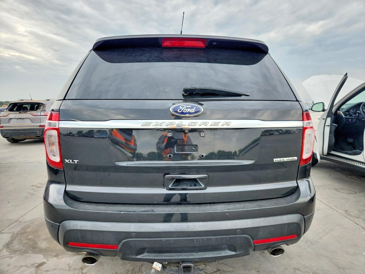 2015 Ford Explorer Xlt - Image 6