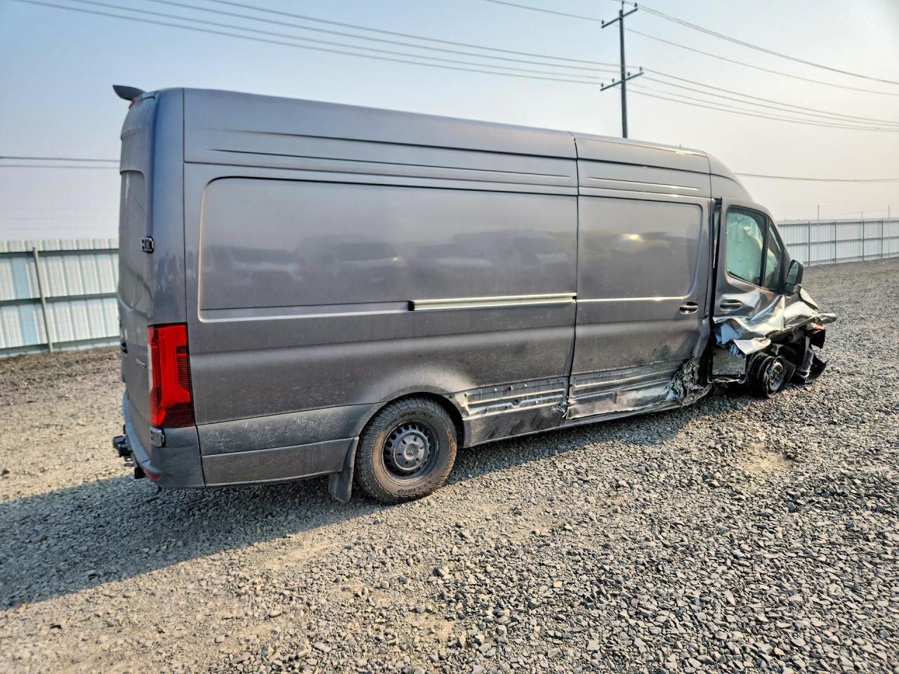 2024 Mercedes-Benz Sprinter 2500 Delivery Van - Фото 3