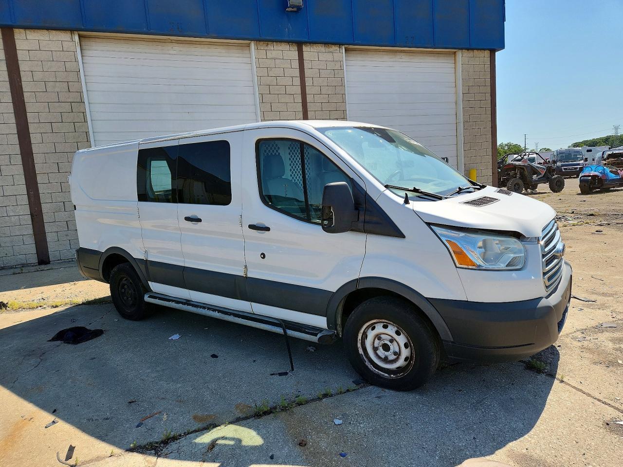 2016 Ford Transit 250 Delivery Van - Фото 4