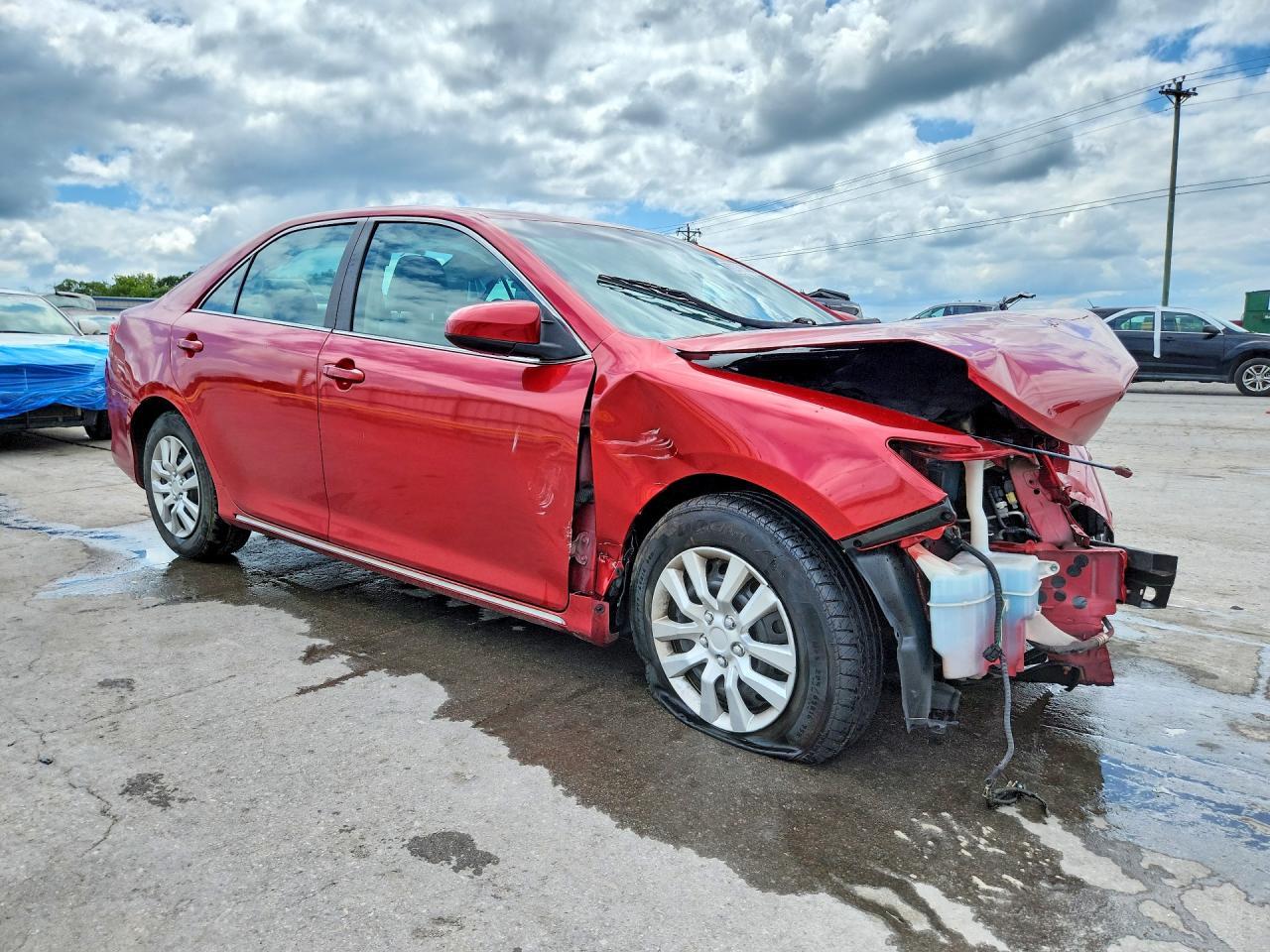 2014 Toyota Camry Le - Image 4
