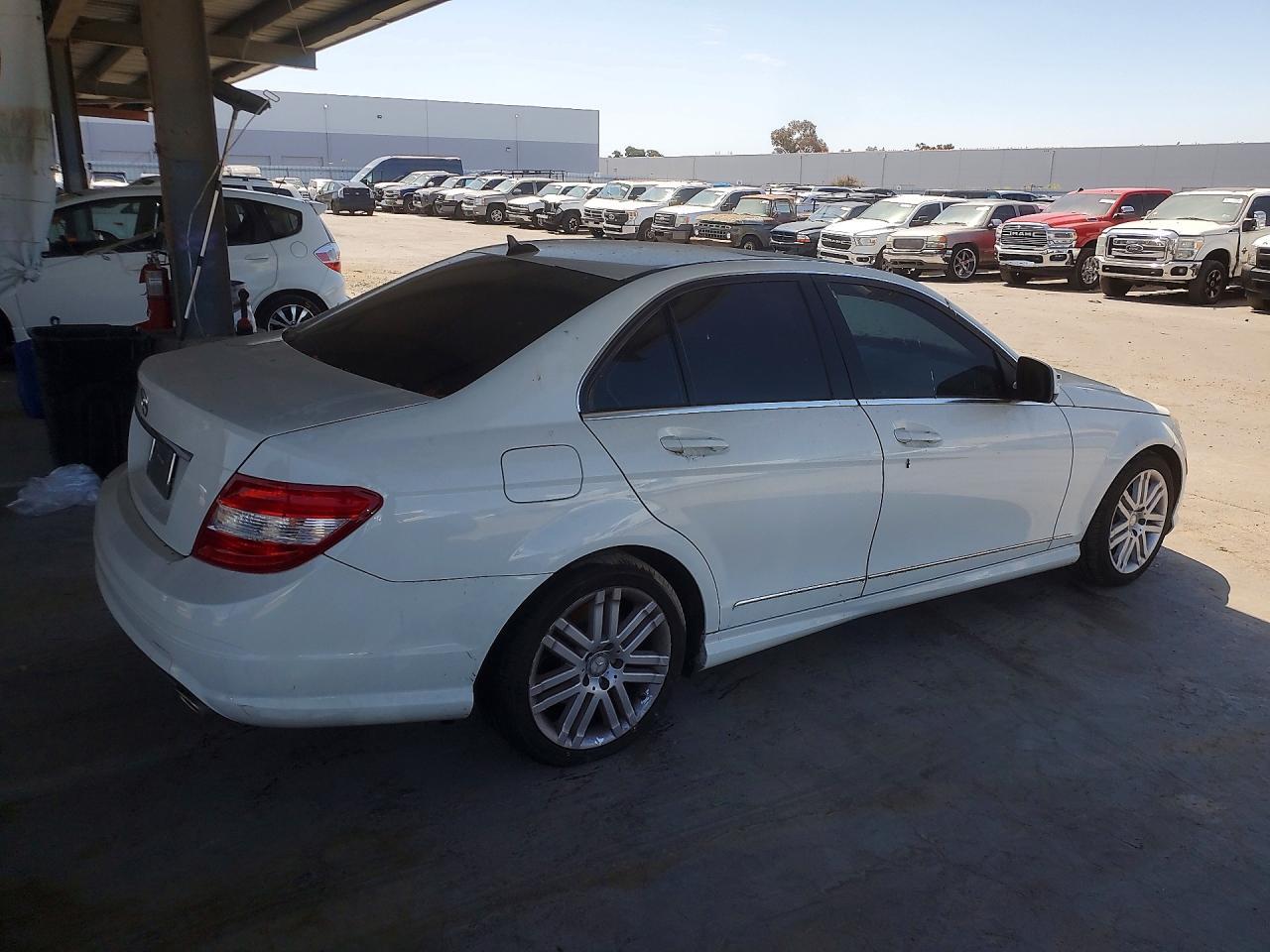 2008 Mercedes-Benz C 300 - Фото 3